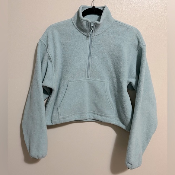 TNA| Fleece - Picture 2 of 2